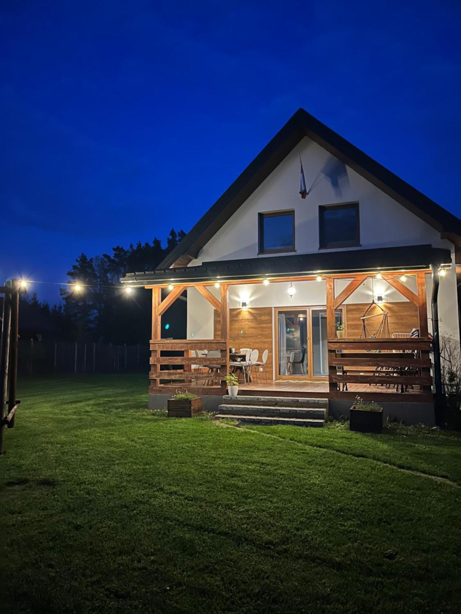 Domek Z Kominkiem Nad Jeziorem Z Jacuzzi Ogrodowym Sumowo  Exterior foto
