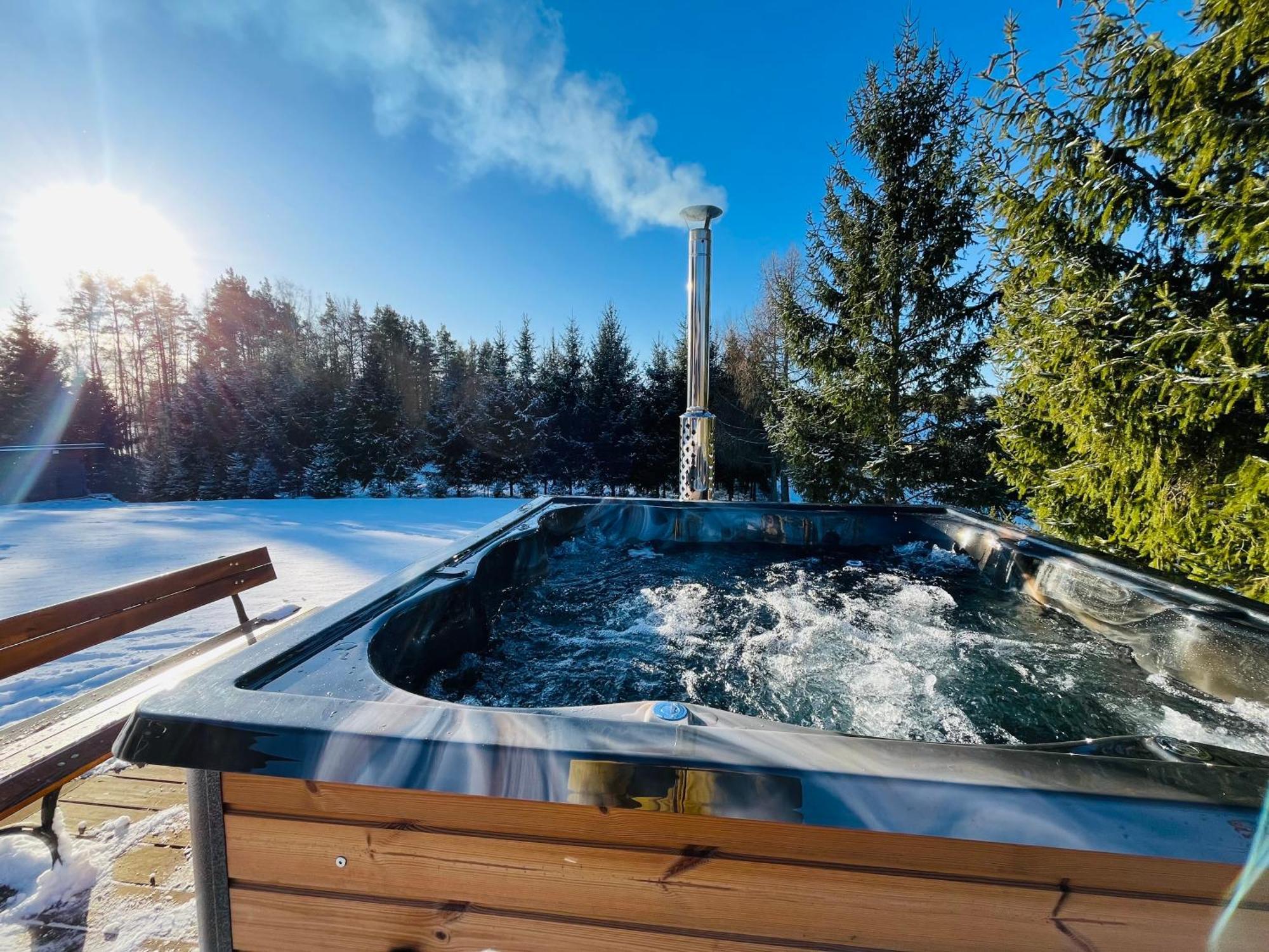 Domek Z Kominkiem Nad Jeziorem Z Jacuzzi Ogrodowym Sumowo  Exterior foto